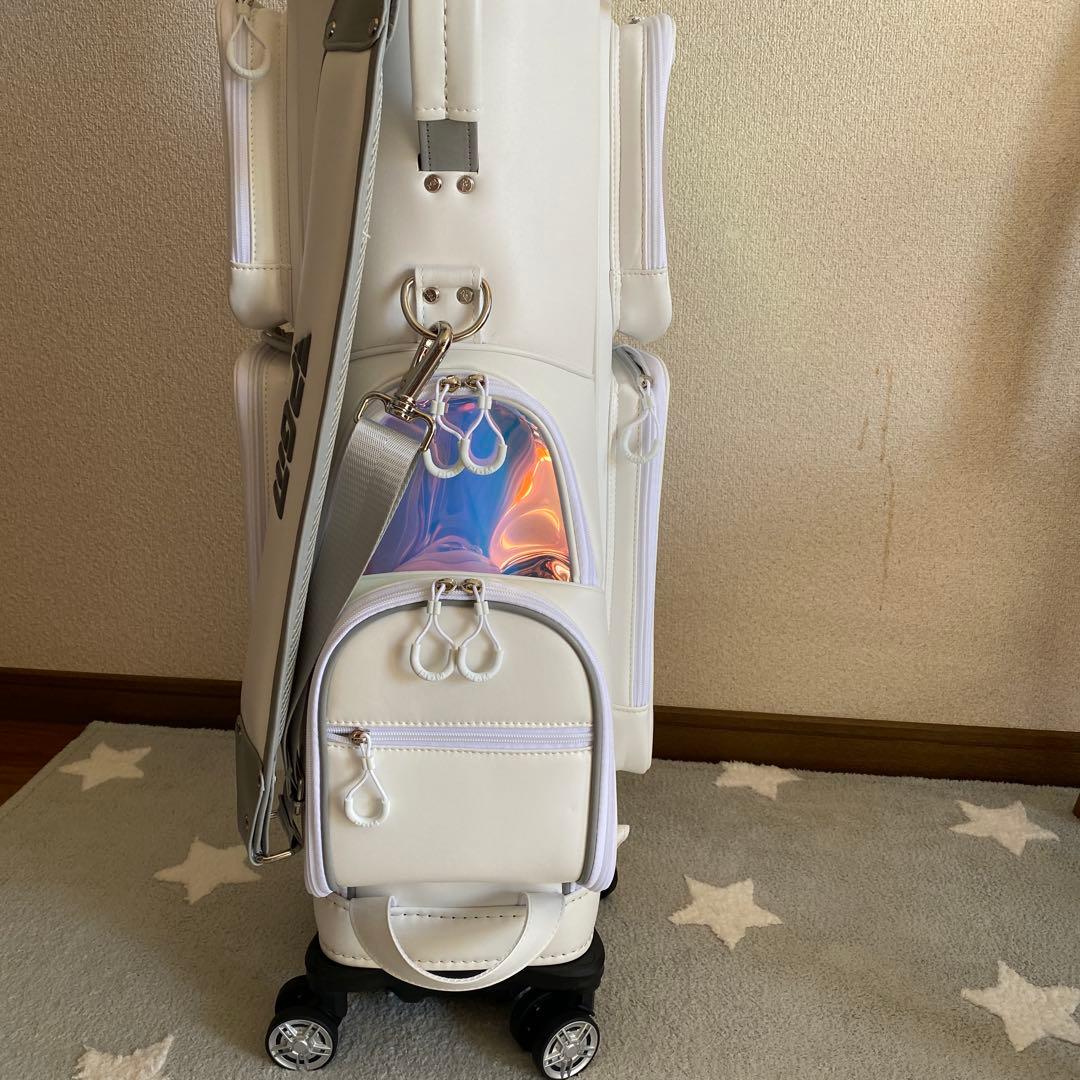 PGMホワイトゴルフバッグ ホイール付き 新品、お値段に下げします。