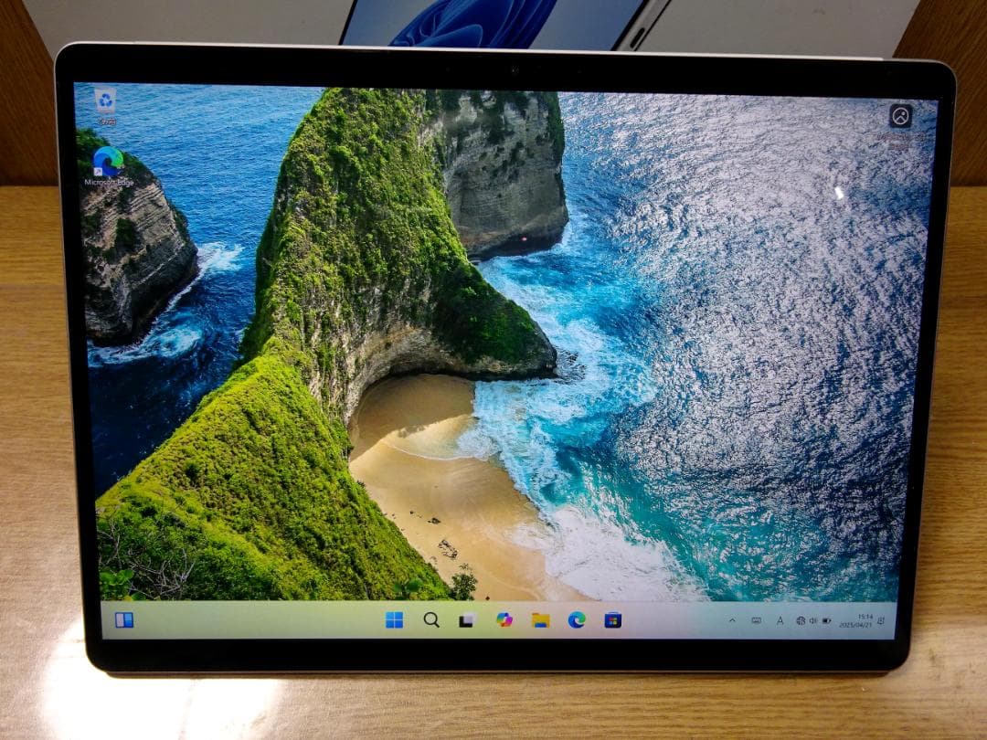 美品 Surface Pro 8　i5 13インチPixelSense Flow