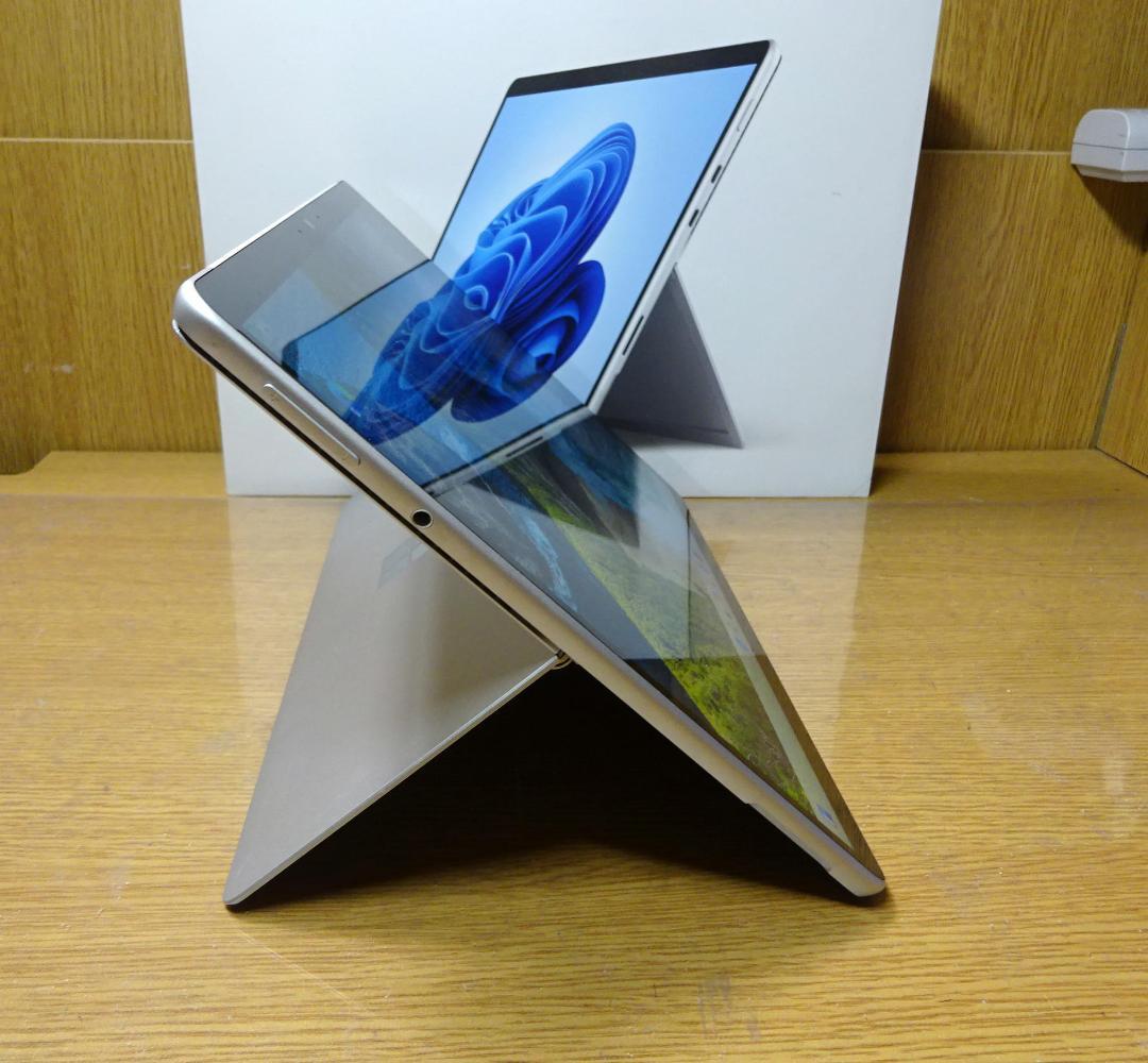 美品 Surface Pro 8　i5 13インチPixelSense Flow