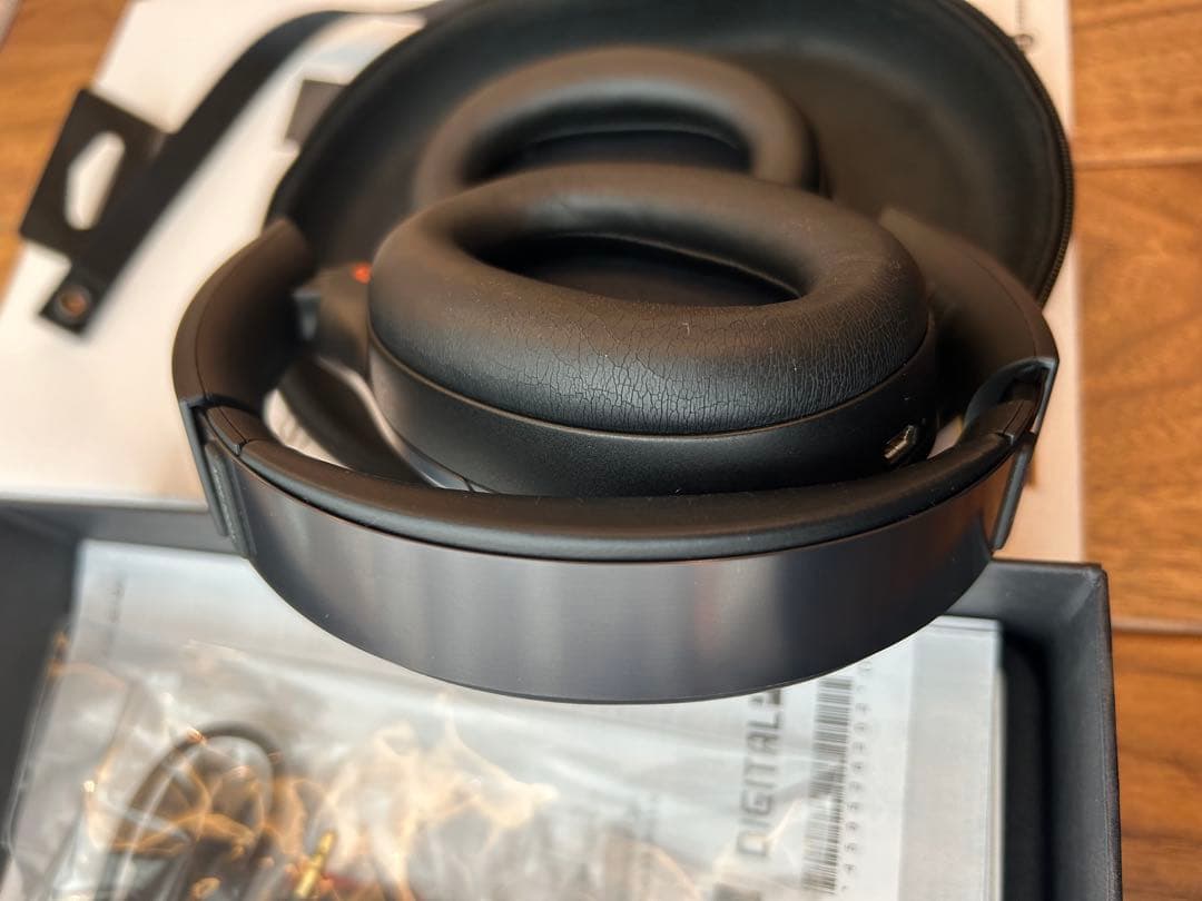 SONY ワイヤレスノイズキャンセリングヘッドホン　MDR-1000X