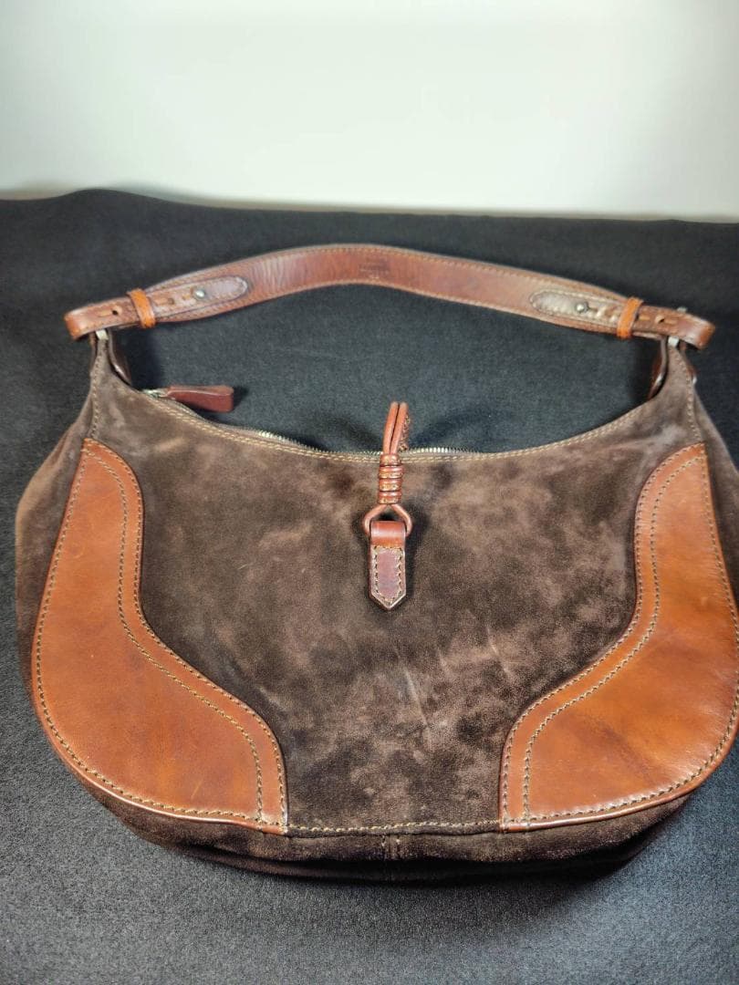 ヴァレンチノ　ワンショルダーバッグ スエード　レザー