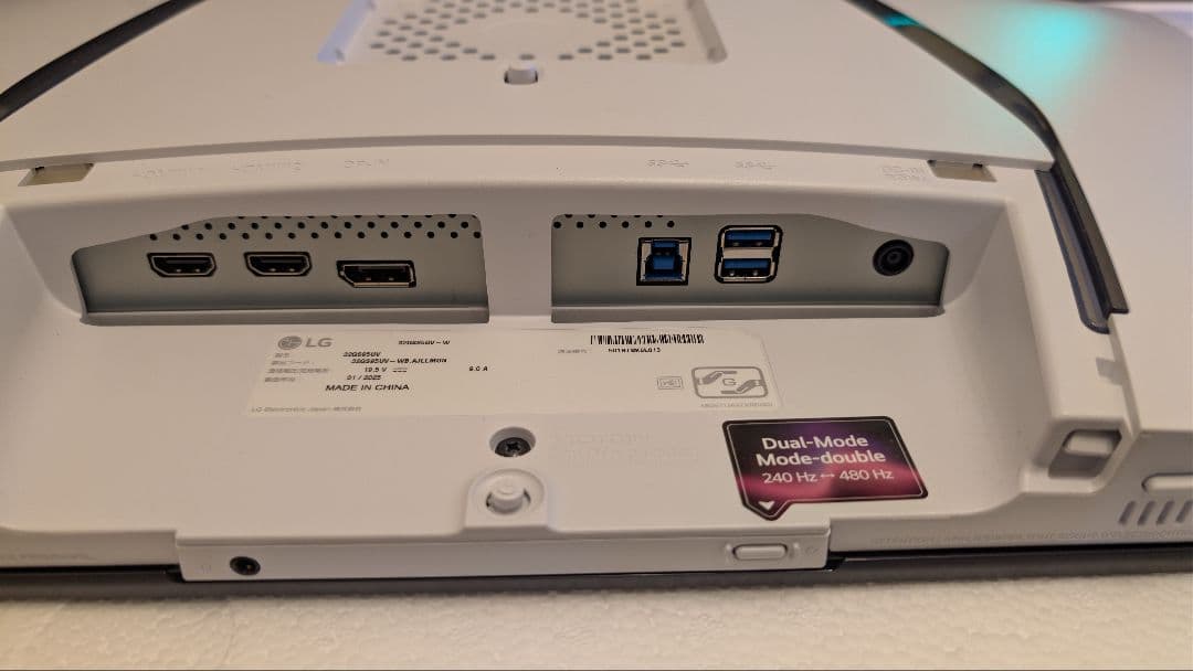 最終値下げ LG OLED 32GS95UV-W 31.5インチ