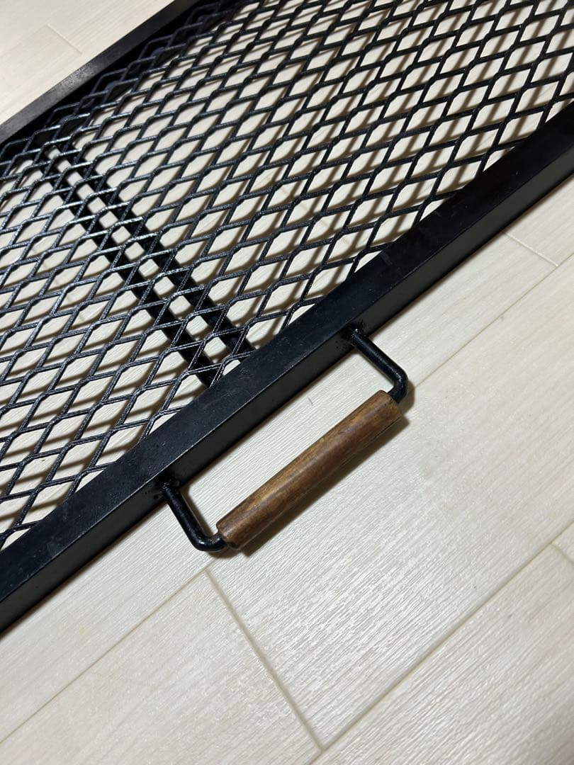 サンゾー工務店より大き目無骨アイアンテーブル