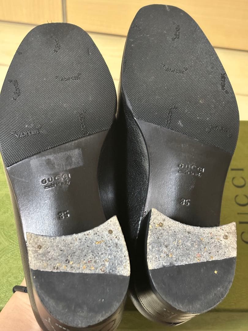 GUCCIローファー 黒×ゴールド レザー　35