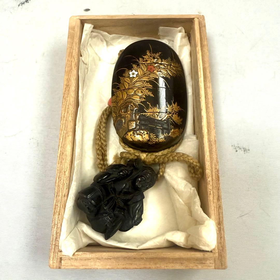 時代物　秋草蒔絵　象嵌細工　印籠　根付
