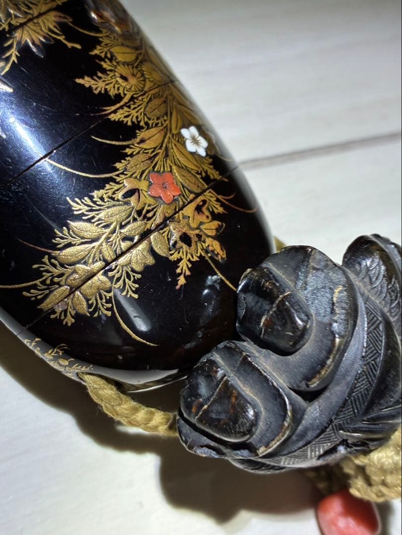 時代物　秋草蒔絵　象嵌細工　印籠　根付