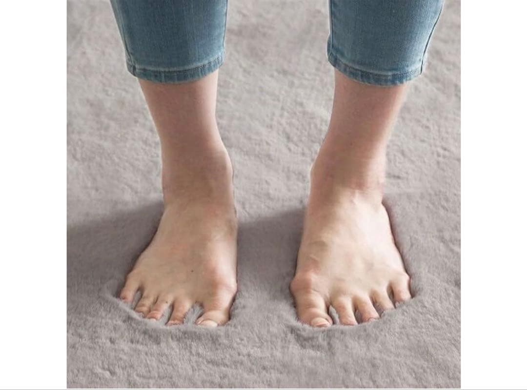 新品未開封　ニトリ　ラビットファータッチラグ　(ウサギラグ3 160X200