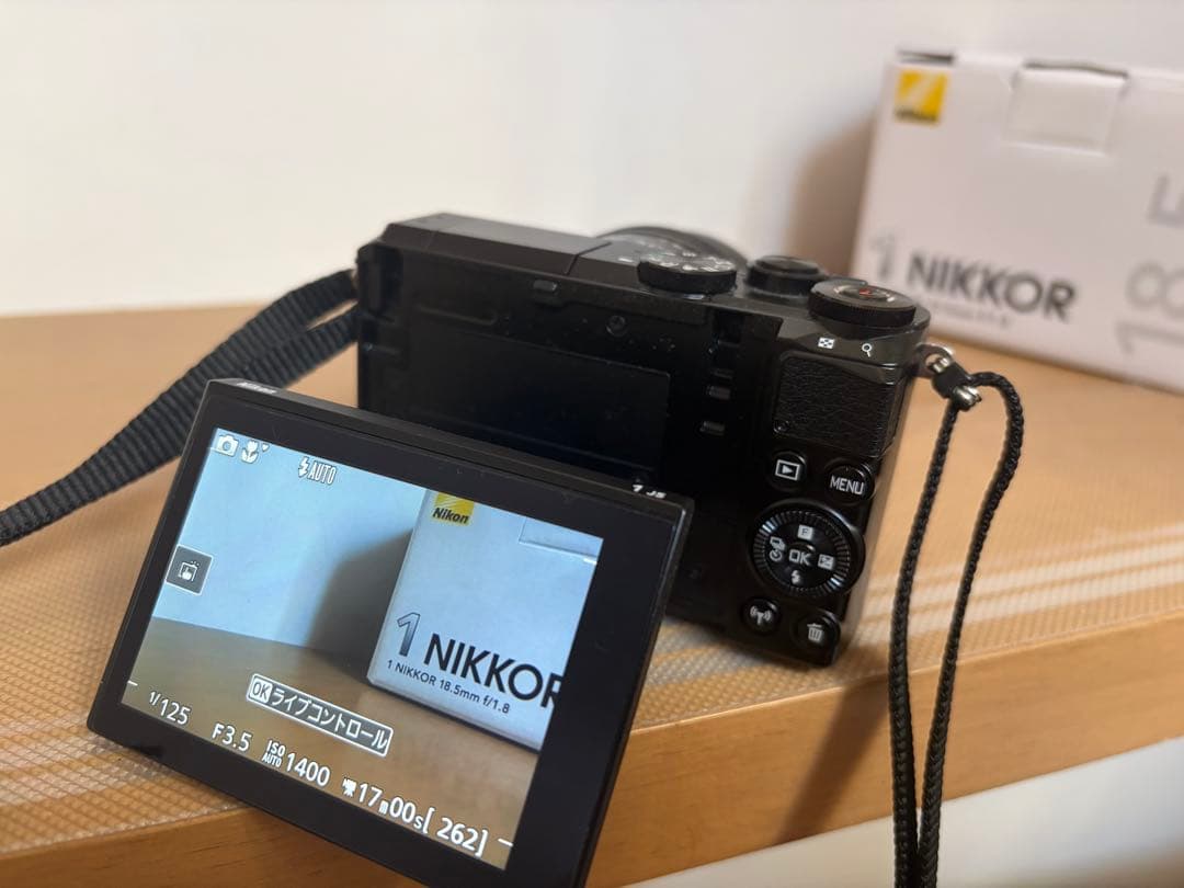 Nikon 1 J5 ダブルレンズキット ミラーレスカメラ ブラック
