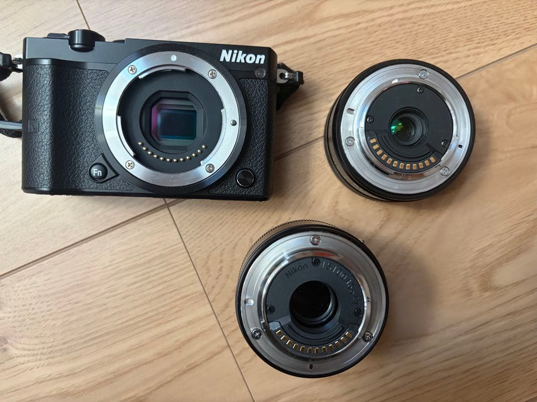 Nikon 1 J5 ダブルレンズキット ミラーレスカメラ ブラック