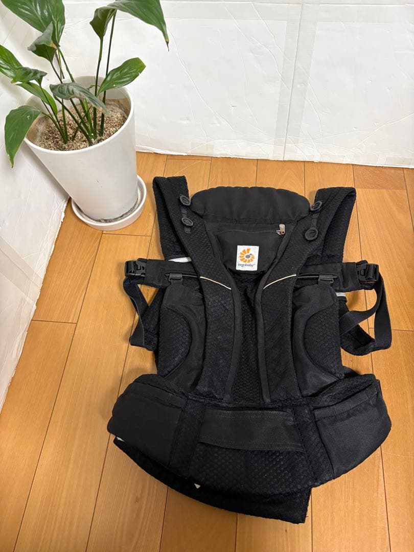 【送料無料】正規品　エルゴベビー　オムニブリーズ　抱っこ紐　メッシュ　ブラック