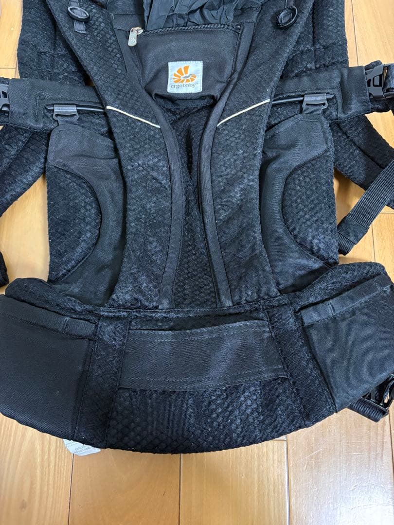 【送料無料】正規品　エルゴベビー　オムニブリーズ　抱っこ紐　メッシュ　ブラック
