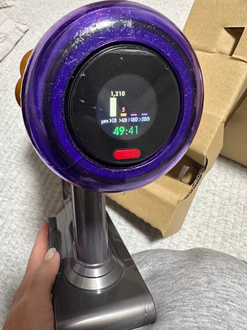 r*8様 Dyson V12 Detect 掃除機 本体と付属品