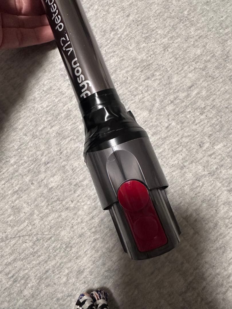 r*8様 Dyson V12 Detect 掃除機 本体と付属品