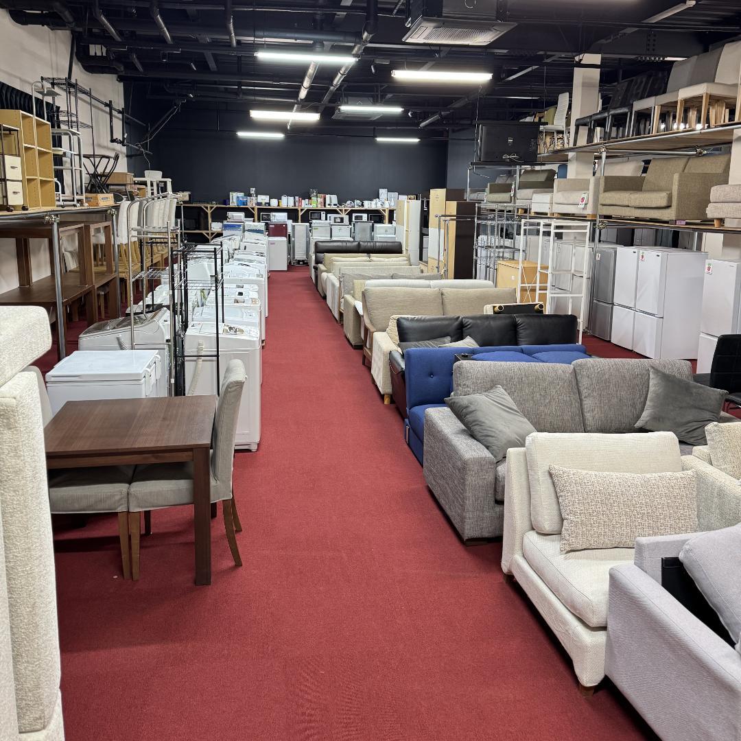 東京23区送料無料　美品2人ソファー　可愛い白色　洗浄/除菌済み