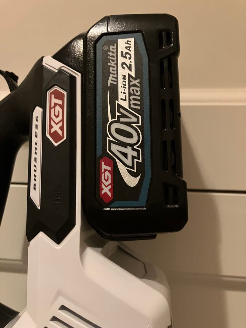 マキタ　充電式クリーナー　掃除機　CL002G