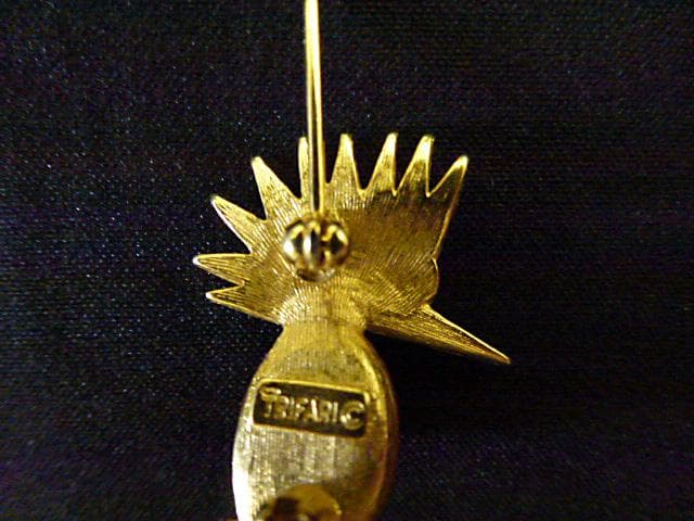 TRIFARI　トリファリ　1960年代　ヴィンテージ　ウッドペッカー　ブローチ