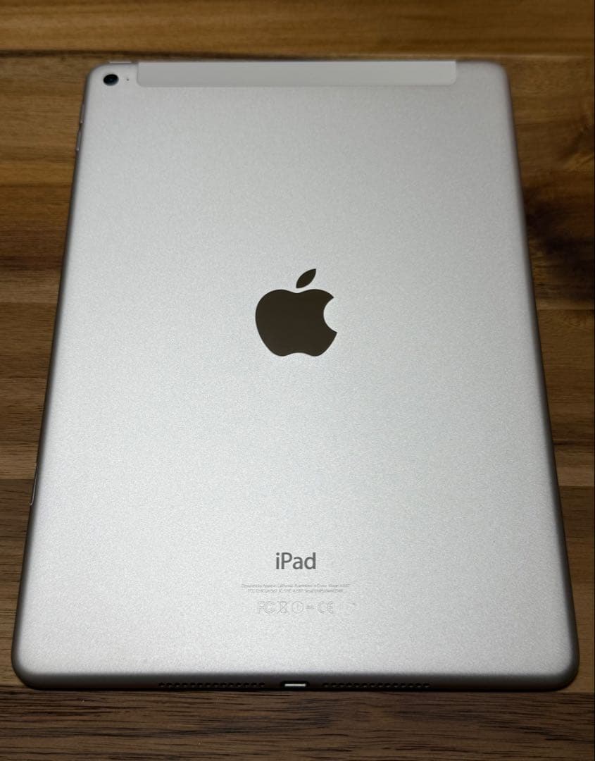 【美品】iPad Air 第2世代 A1567 シルバー 16GB