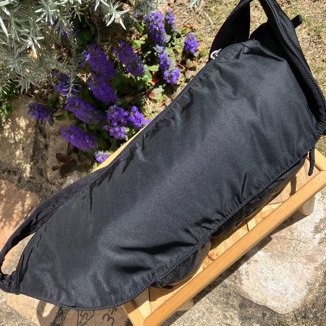 ✨極美品✨プラダ PRADA ボディバッグ ブラック ナイロン