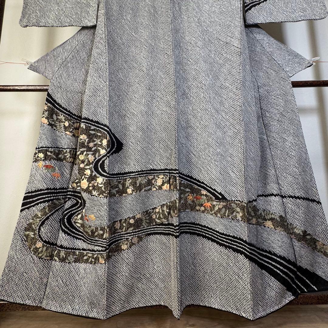 超美品　正絹　袷　訪問着　着物　黒　金　総絞り　刺繍　161裄65 花柄　川