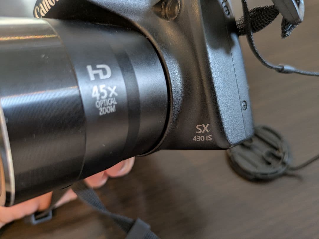 Canon PowerShot SX430 IS 本体と付属品