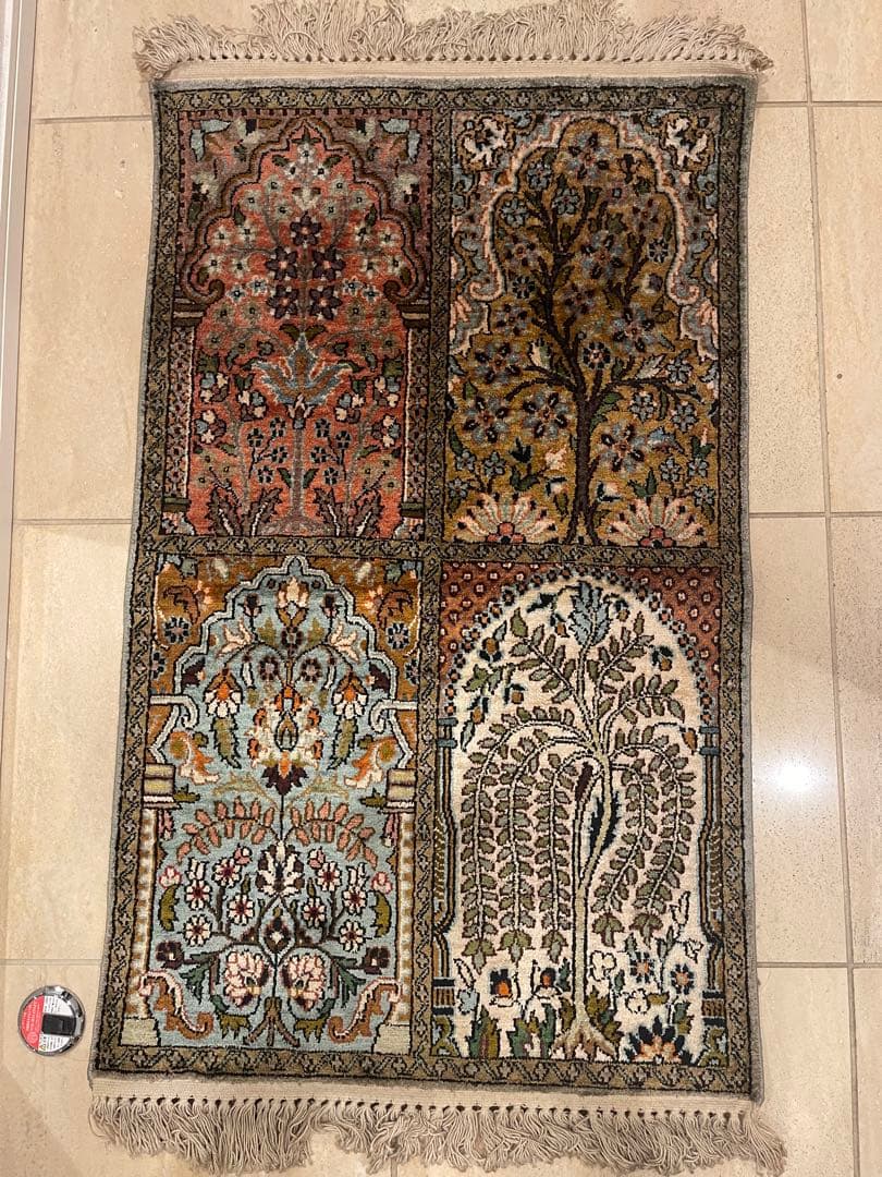 美しいデザインのラグ・カーペット、インドカシミール絨毯