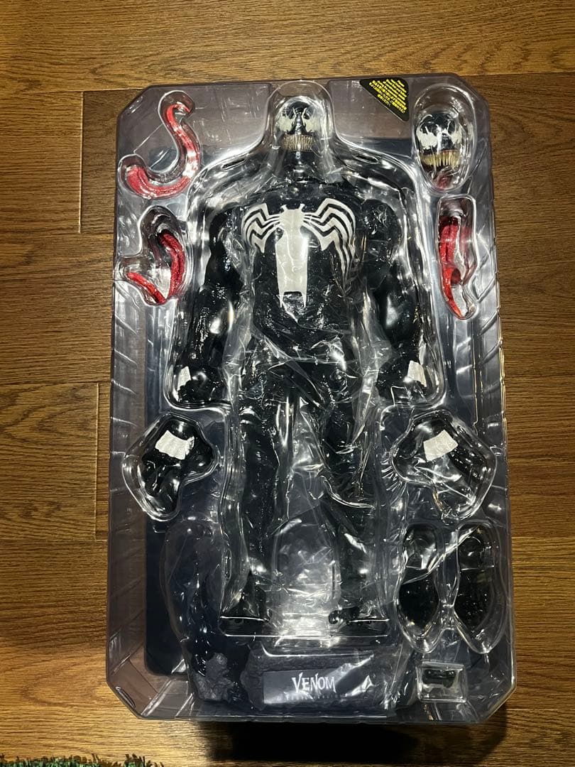 ホットトイズ　ヴェノム　コミックマスターピース　開封済み美品　匿名配送