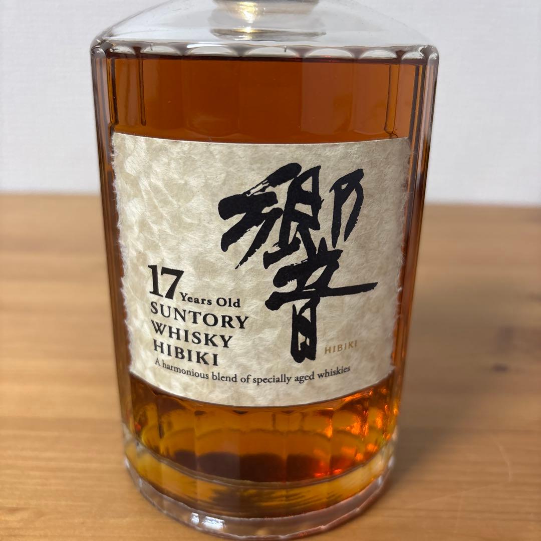 サントリーウイスキー　響17年　裏ゴールドラベル　箱無し　未開栓　終売品 ❼