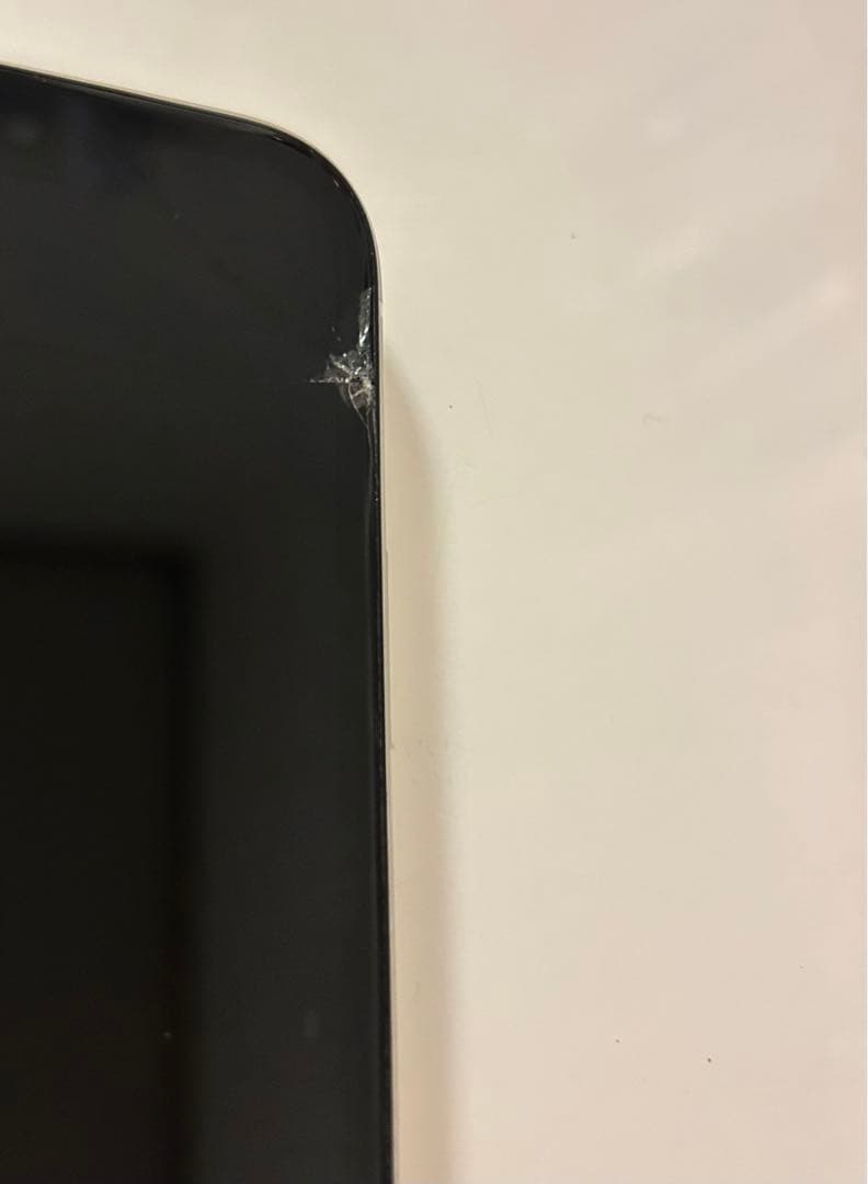 iPhone11 本体　64GB ホワイト