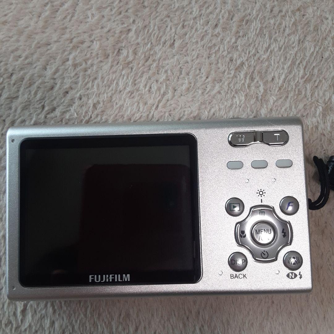 FUJIFILMデジカメ FINEPIX Z5　ラズベリーピンク　美品