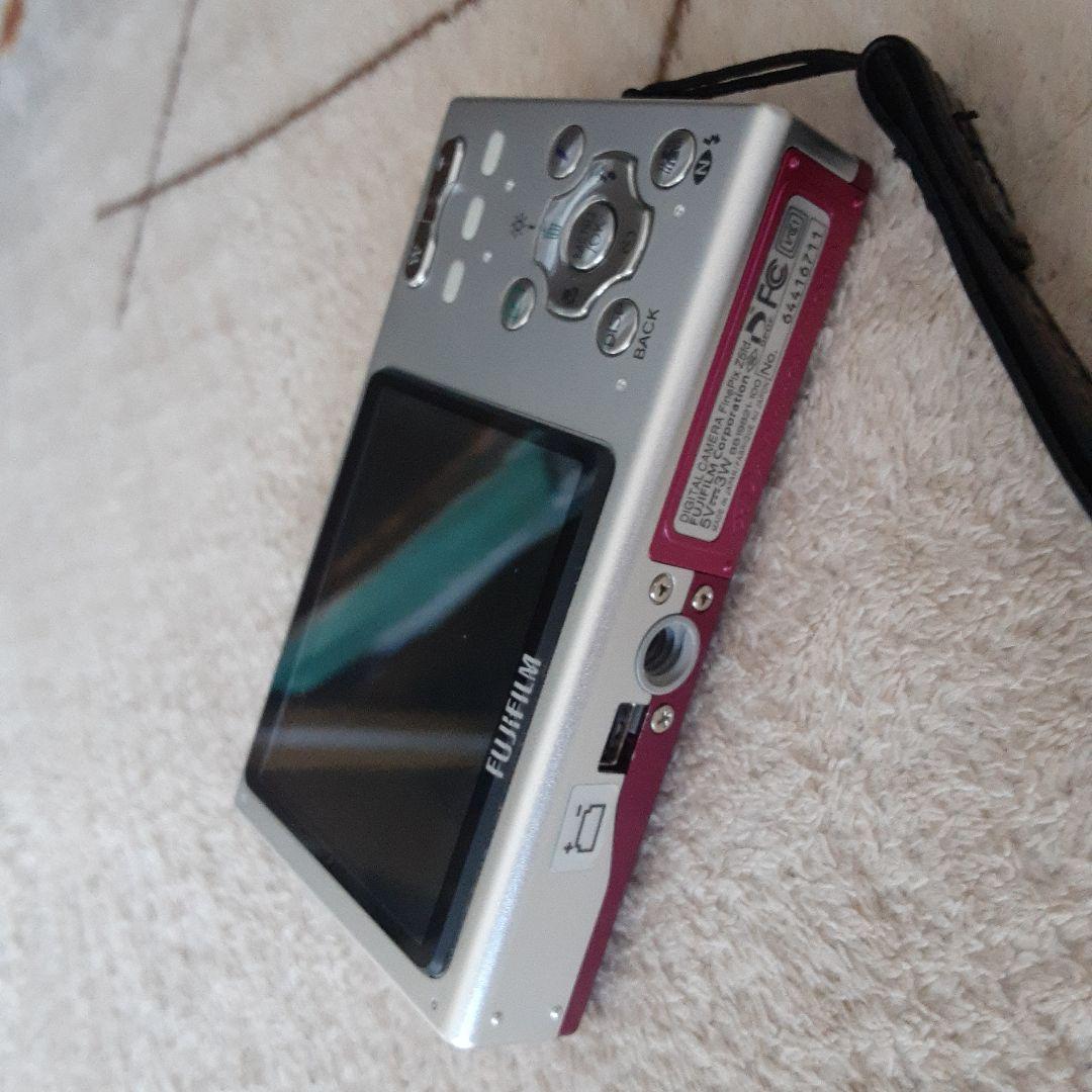 FUJIFILMデジカメ FINEPIX Z5　ラズベリーピンク　美品