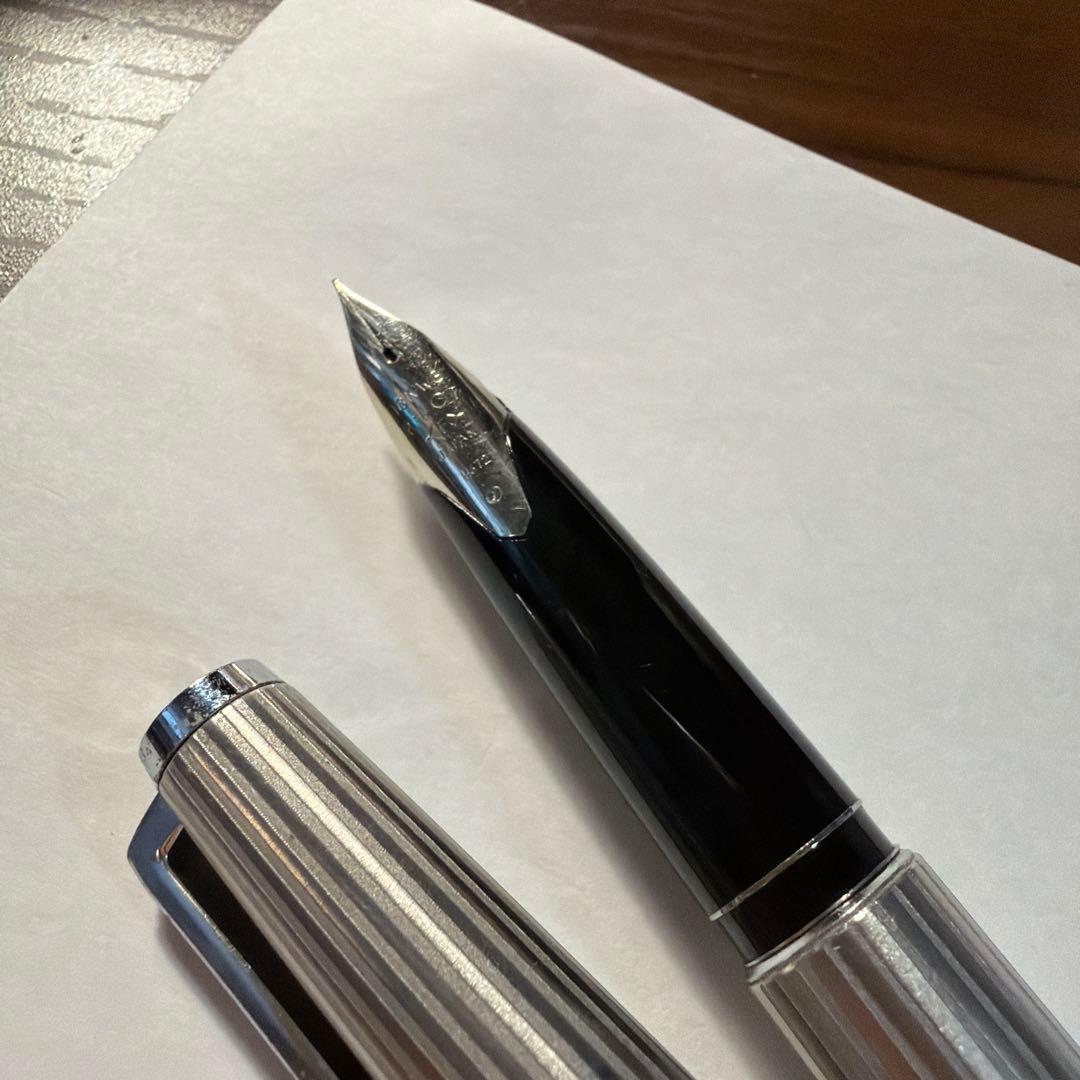 【セール】白蝕刻 PILOT カスタムストライプ　18kWG F パイロット