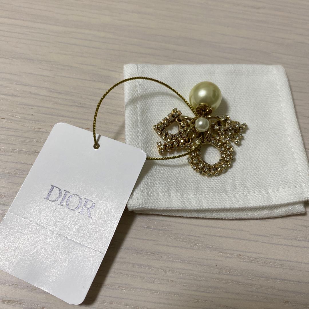 DIOR片耳ピアス