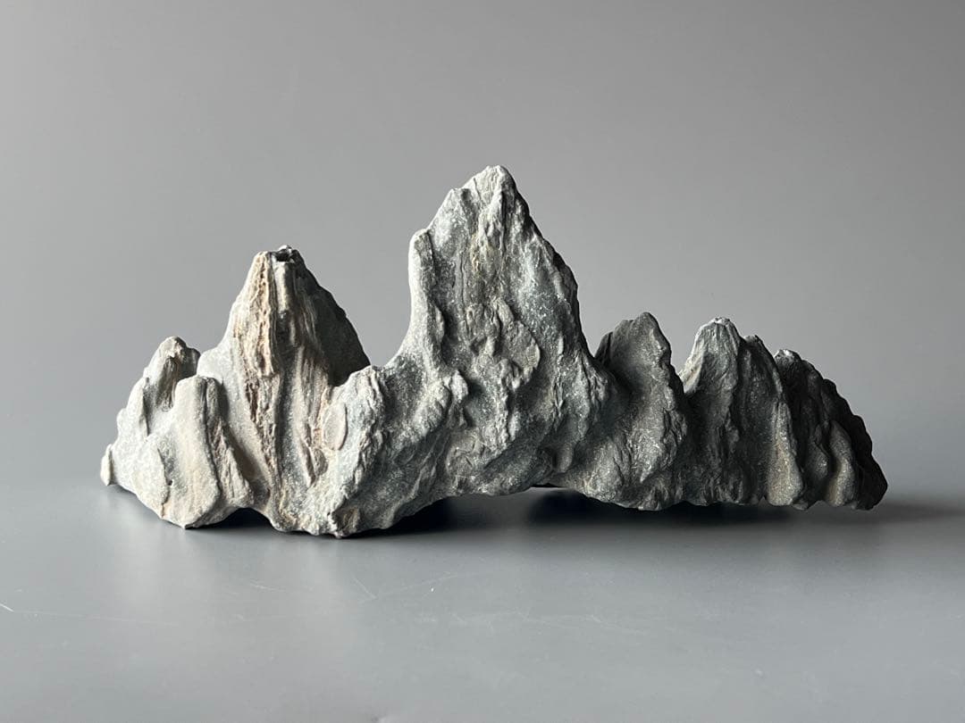 ①　鑑賞石　飾り石　中国美術　置物　山形　水石　盆栽添配　筆置き　裸石