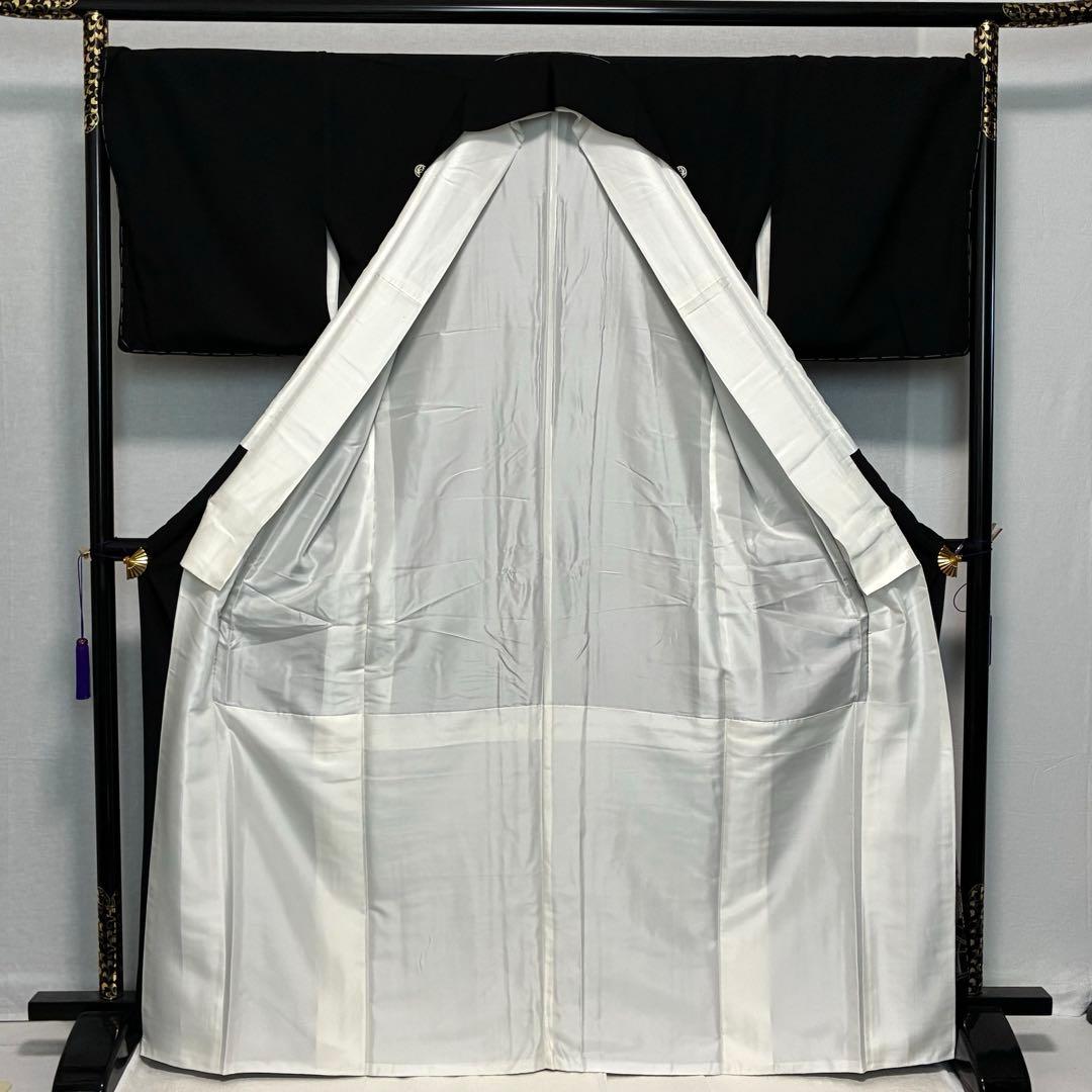 D126 黒留袖 金駒刺繍 鶴 花模様 正絹 着物 袷 しつけ糸付き未使用極美品