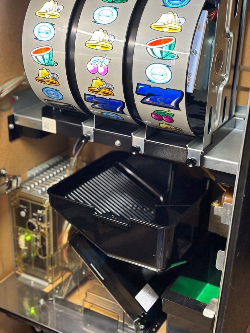 スロット実機　マーベルヒーロースパイダーマン2