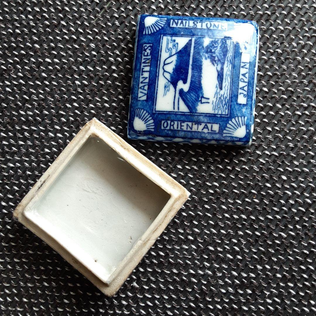 古い陶磁器小箱/幕末明治化粧香水瓶/日本富士山水画小物道具入/里帰り水滴根付