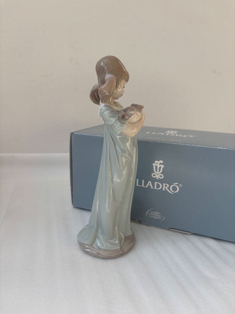 リヤドロ 私のことも忘れないで フィギュリン LLADRO 外箱付き　猫　少女