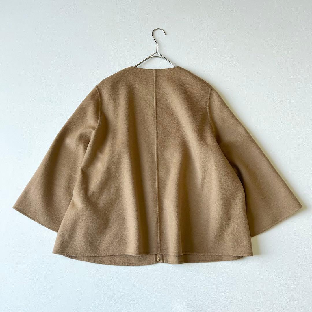 3043y美品 23区 24年 ライトリバーショートコート ベージュ ケープ風