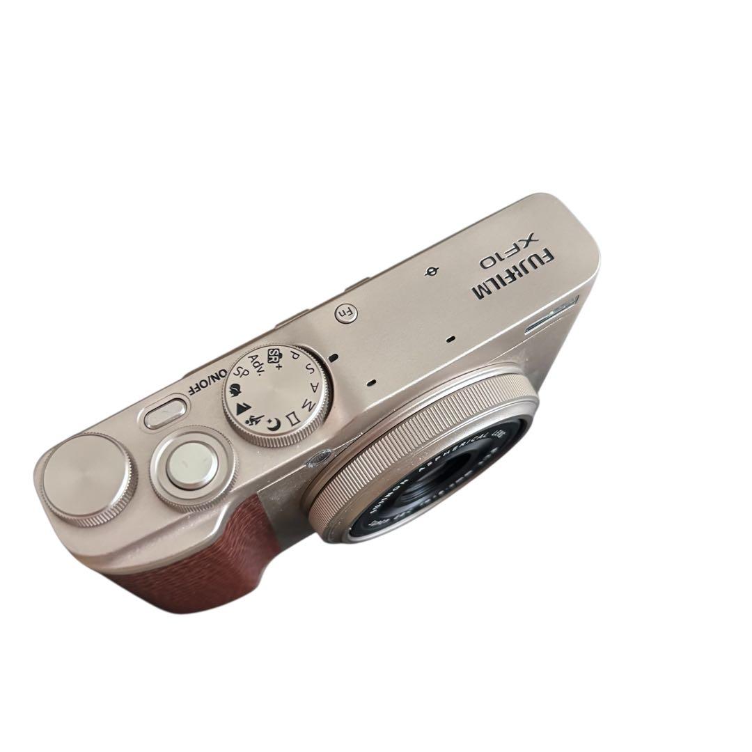 【新品同様】FUJIFILM XF10 ゴールド コンパクトデジタルカメラ