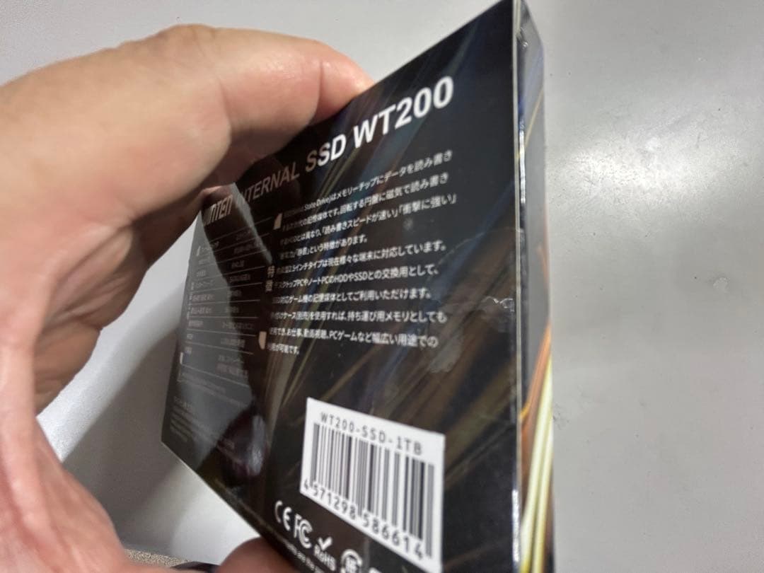 【未使用、未開封】内蔵型SSD WT200シリーズ 1TB 新しいパッケージ