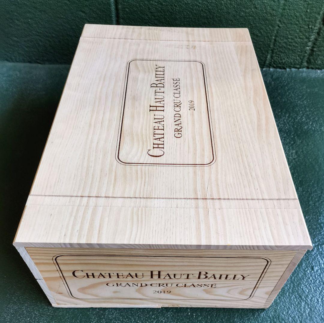 フランスボルドーワイン木箱２、2019’シャトーオーバイイ/セカンド　超レア品