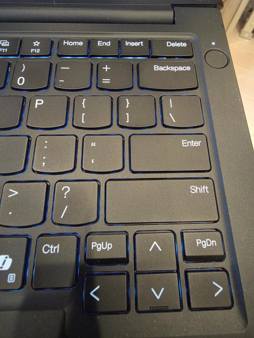 ThinkPad Gen6 E14 US配列、ほとんど未使用　純正アダプター有