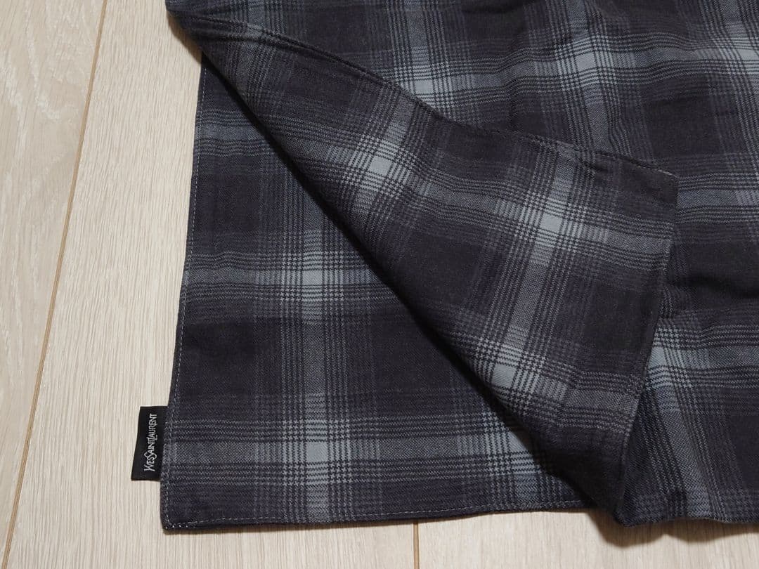 【ちむちむちぇりー】　イヴサンローラン　掛け布団カバー