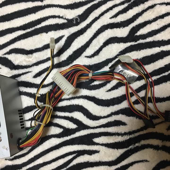 パソコン 電源 【早い者勝ち】