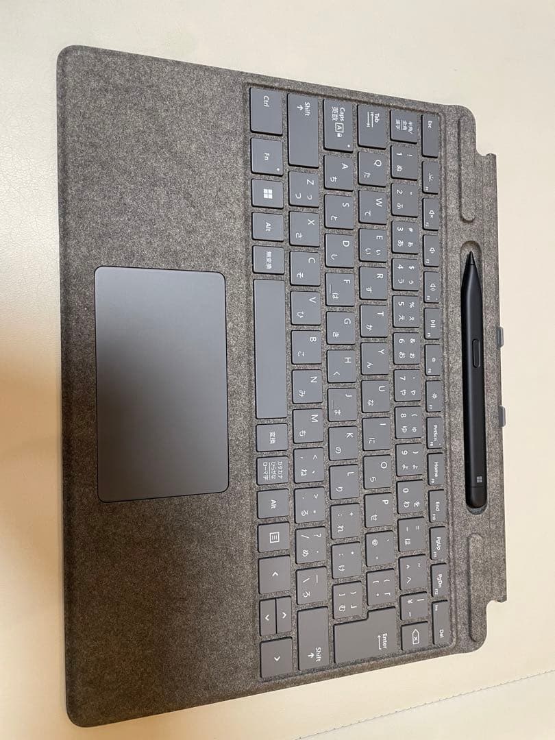 Surface Pro 8 本体 + キーボード + 充電器 + スタイラスペン