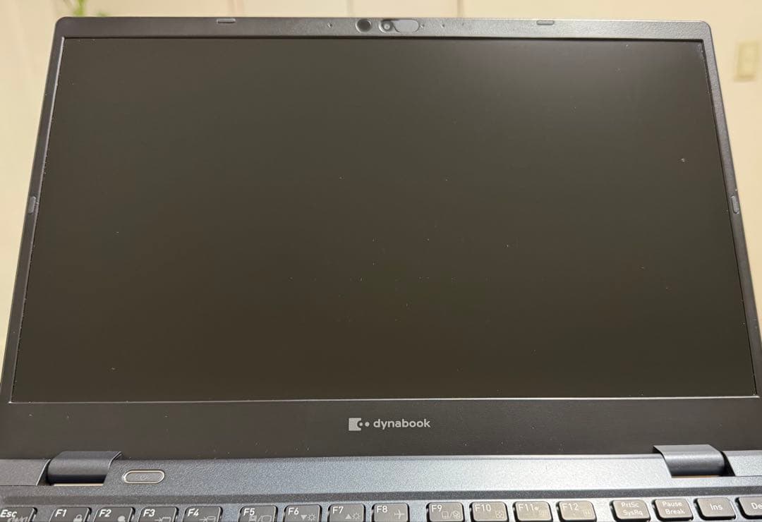 累積1666 東芝 G83/HU 16GB 256GB Office 顔/指紋認
