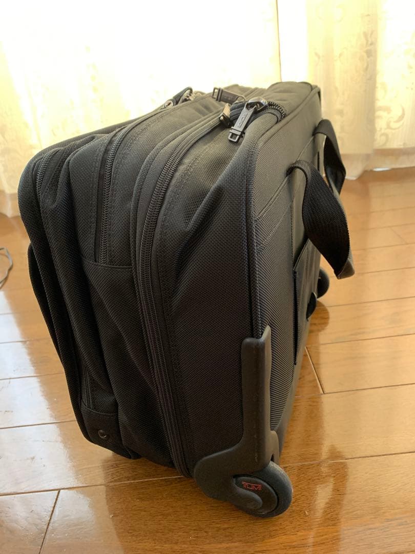 TUMI ビジネスキャリーバッグ　機内持ち込み