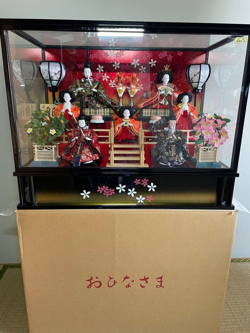 雛人形　7人飾り　3段　ケース　オルゴール　灯り付き　専用箱付