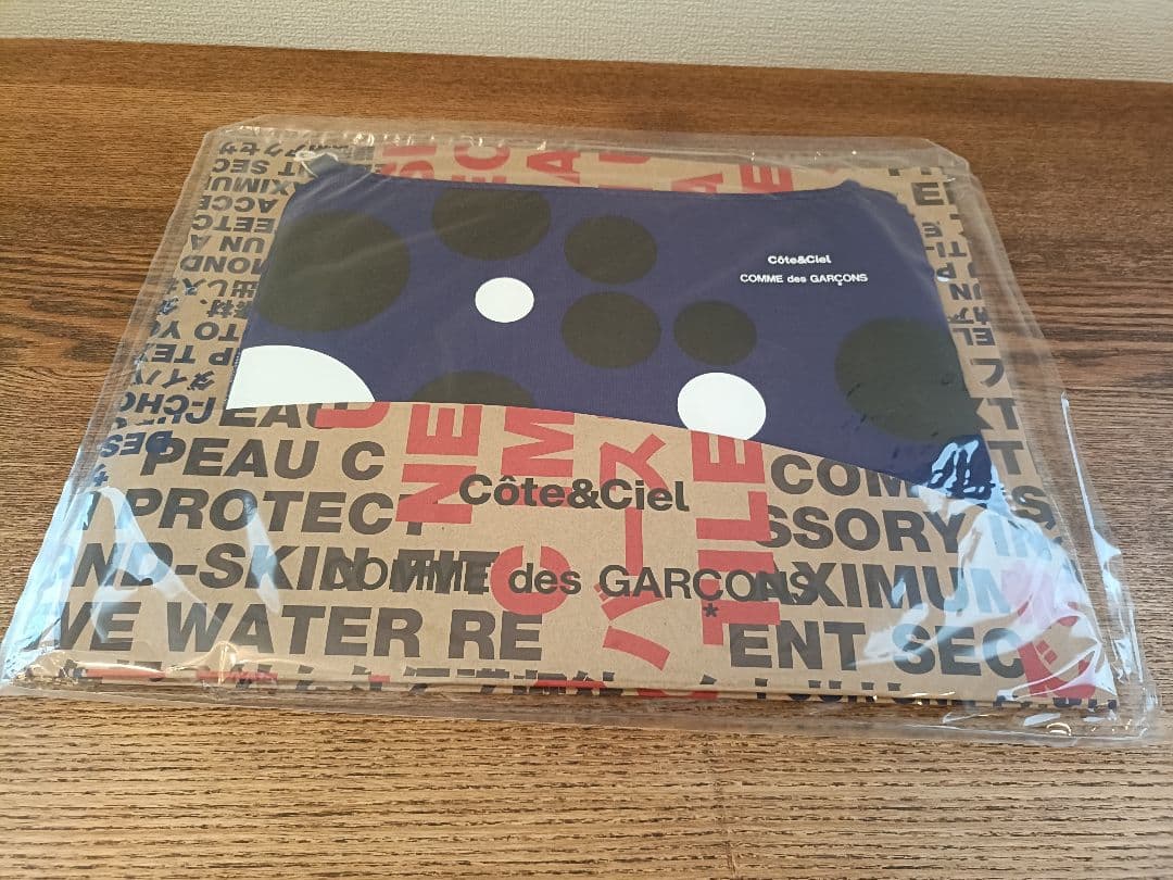 新品 Comme des Garcons x Cote&Ciel PCケース 紺