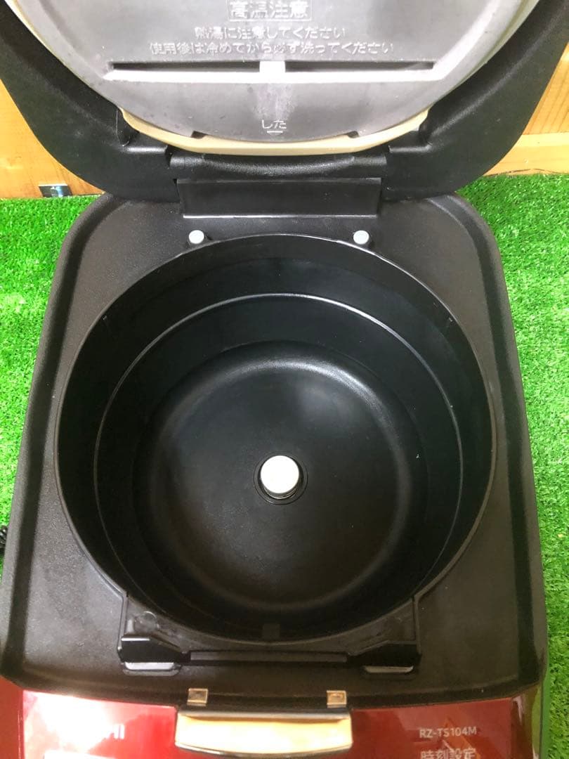 日立　RZ-TS104M 炊飯器 IHジャー炊飯器　 5.5合炊き　2021年製